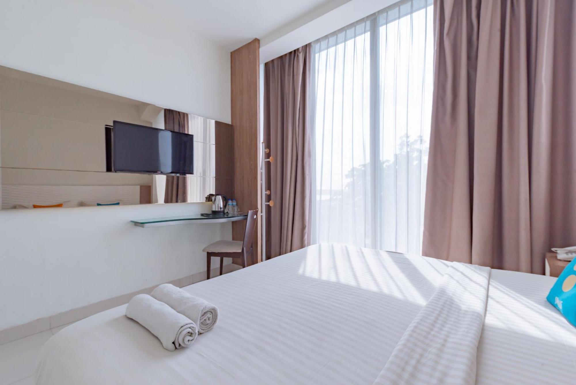 Sans Hotel Diemdi Kiaracondoong Bandung Exterior photo